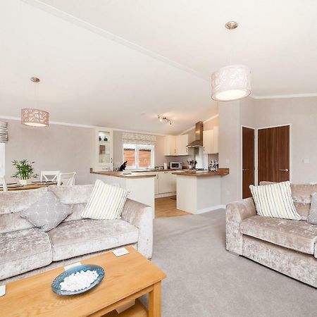 Thistle Lodge Auchterarder Buitenkant foto